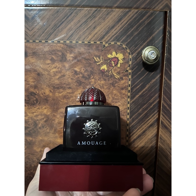 Amouage Lyric Woman 810 . 2