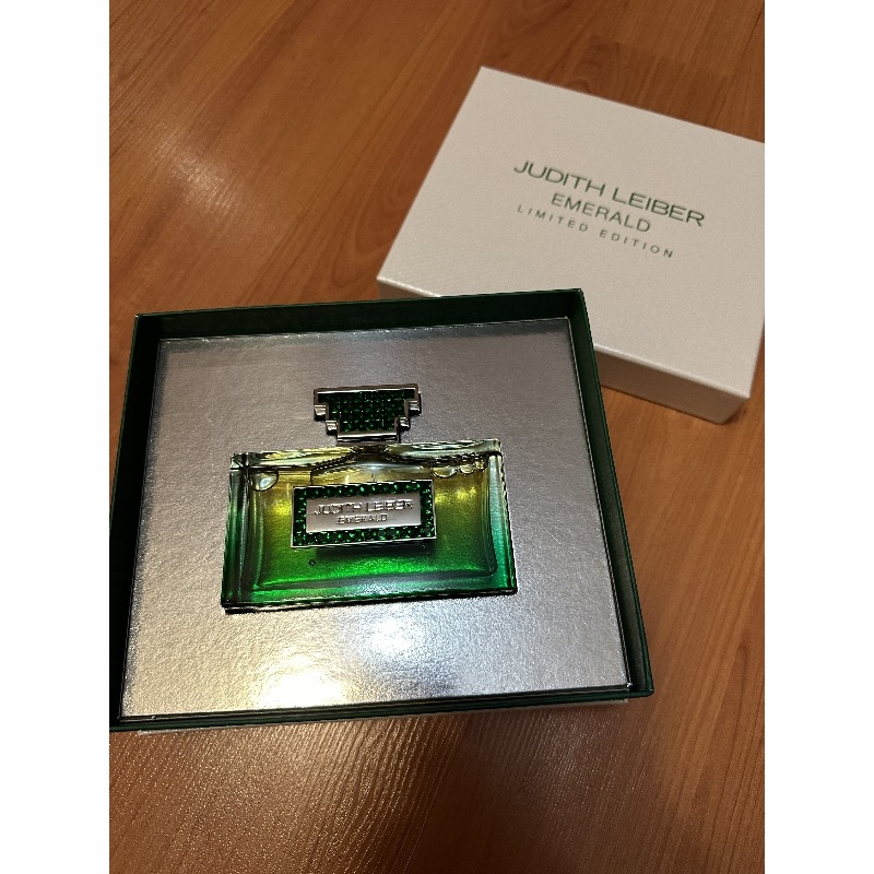 Judith leiber emerald discount perfume