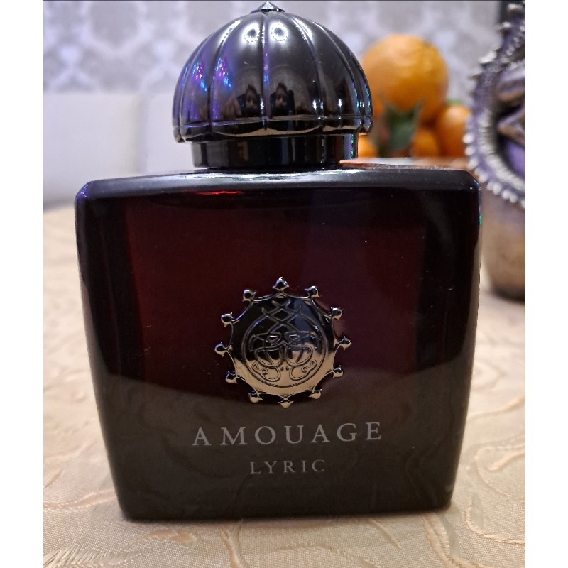 Amouage Lyric Woman 810 . 2