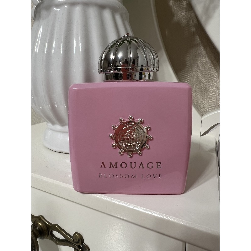 Amouage Blossom Love 810 . 2